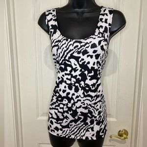 Slinky Brand Medium Size Animal Print Sleeveless Top in Black and White